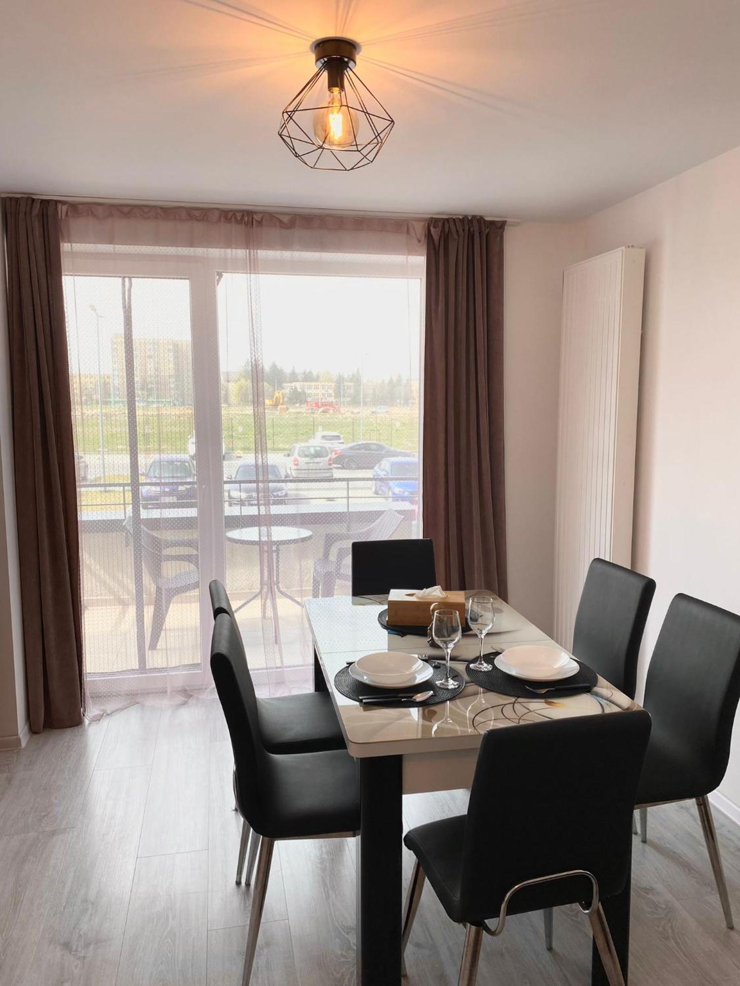 Jad - Luxury 3 Rooms & 2 Rooms Apartments In Kasper, Near Coresi Mall Braşov Extérieur photo