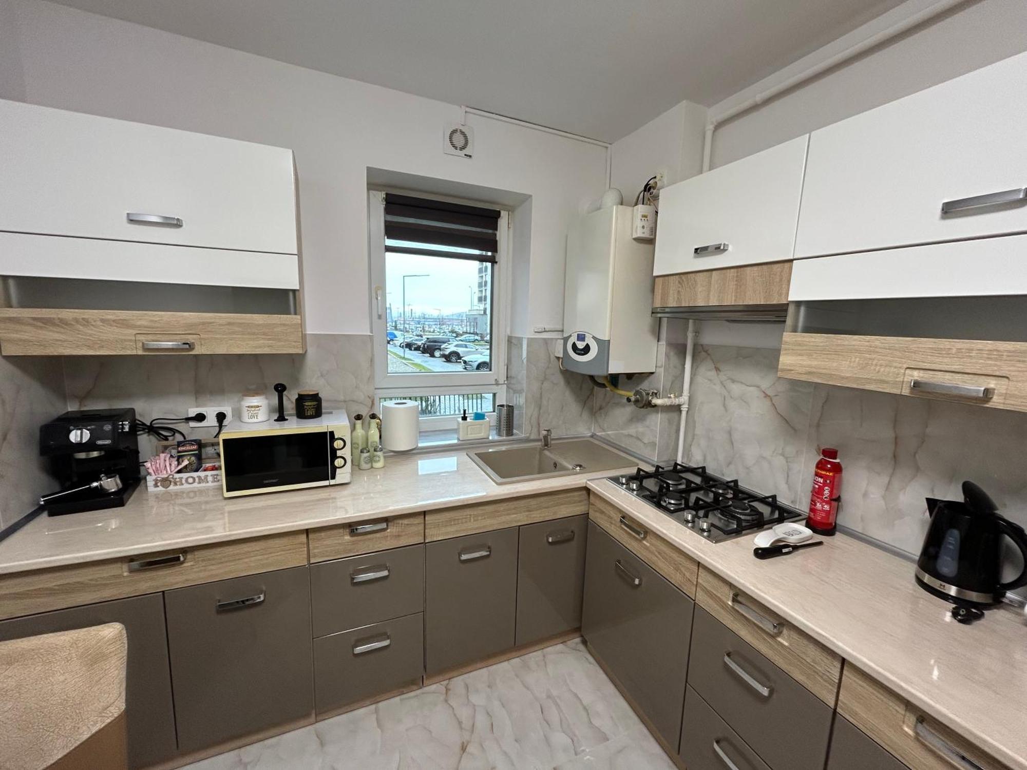 Jad - Luxury 3 Rooms & 2 Rooms Apartments In Kasper, Near Coresi Mall Braşov Extérieur photo