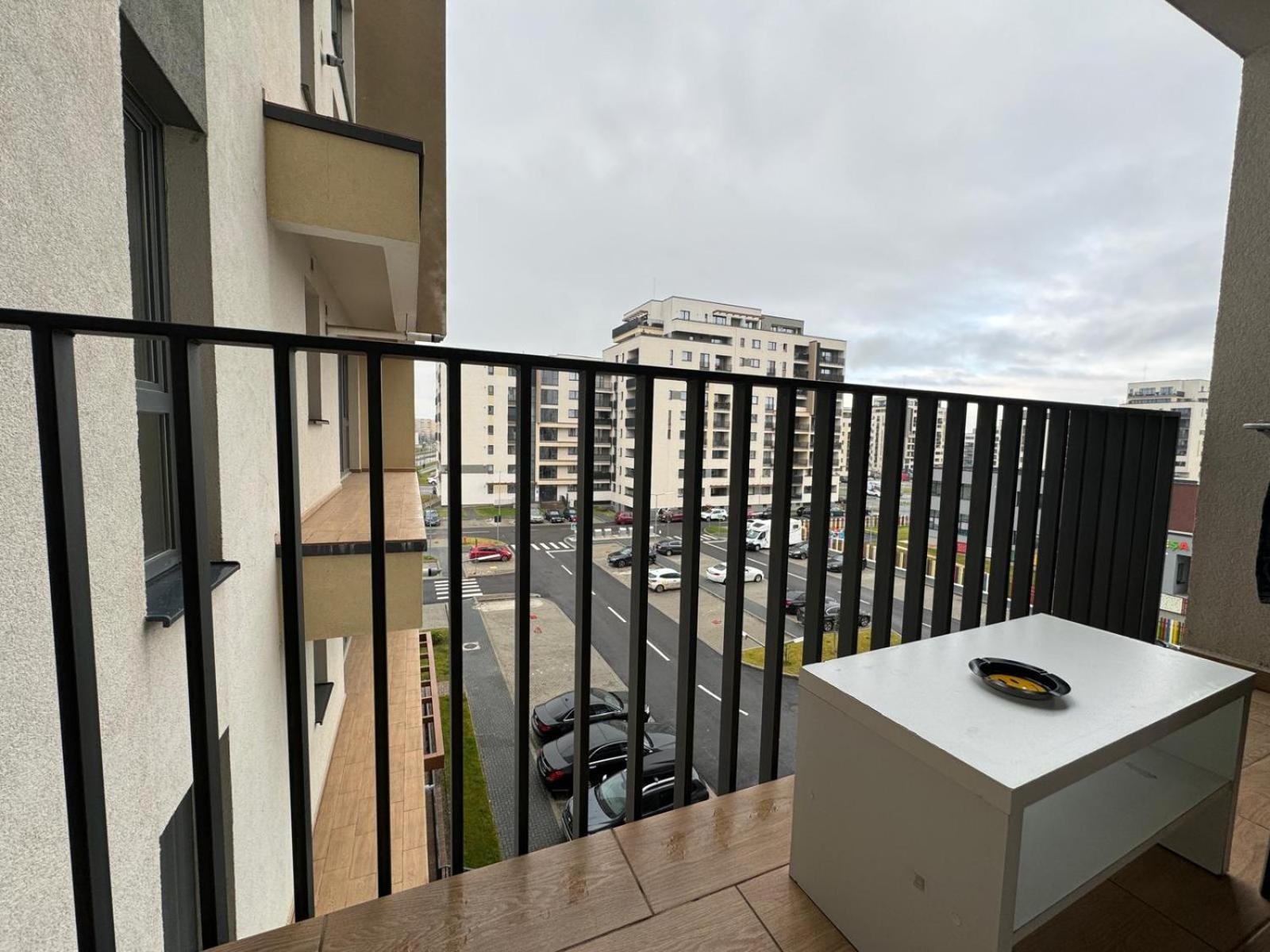 Jad - Luxury 3 Rooms & 2 Rooms Apartments In Kasper, Near Coresi Mall Braşov Extérieur photo